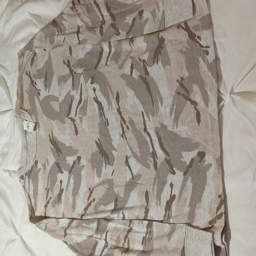 Men's long sleeve tee NWT
